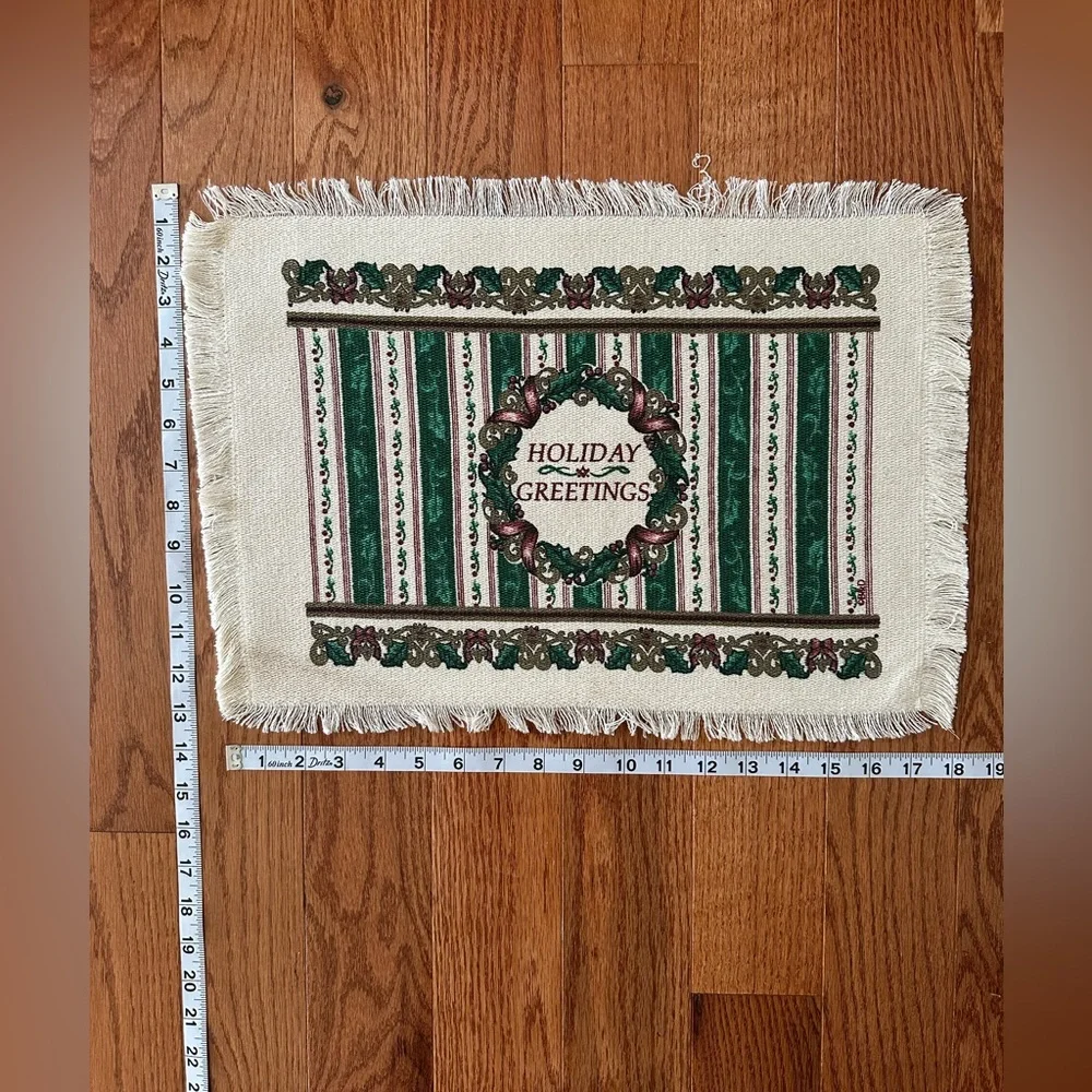 Vtg Poinsettia Christmas Placemats Set of 4 Beige/Green Wicker with Fringe